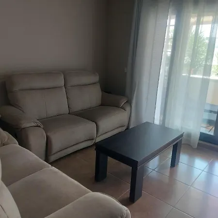 Planta Baja En En Complejo Residencial Almijara Homes A 300 Metros De La Playa דירה